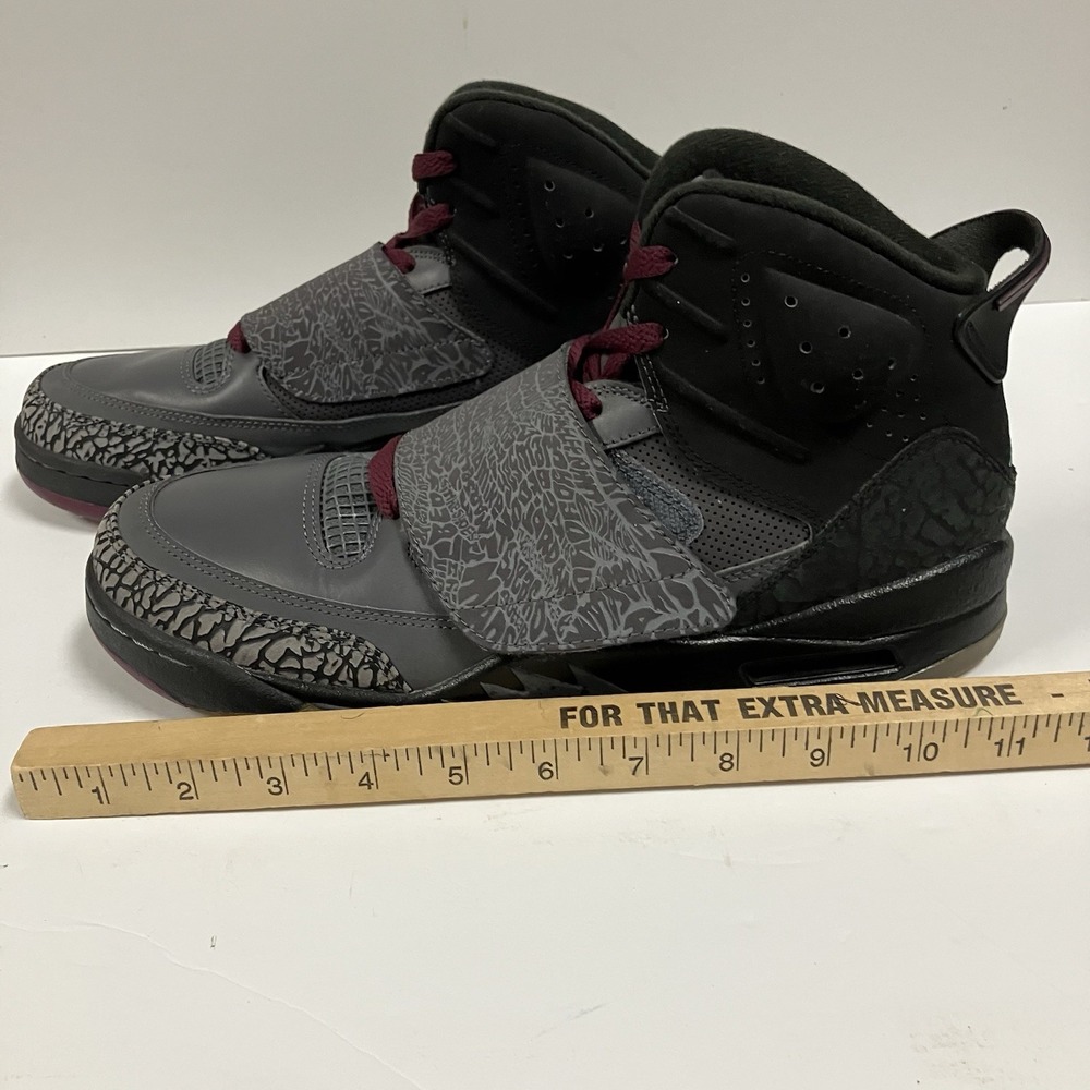 NWOB Air Jordan Size 10.5 - Air Jordan Son of Mars "Bordeaux"‎ Men's 10 1/2"